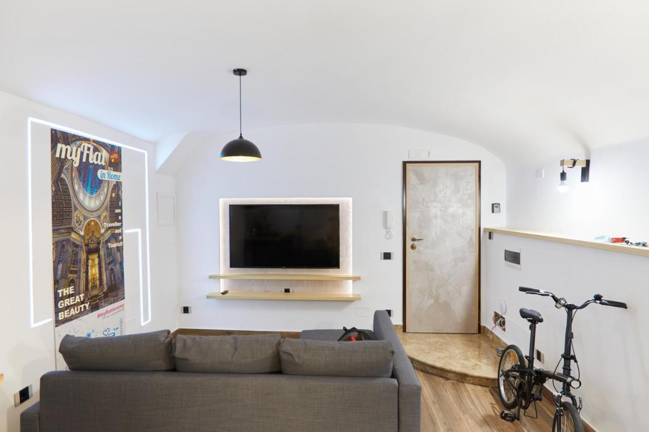 Cozy And Funny Apartment In Front Of Vatican Museums - Myflat In Рим Екстериор снимка