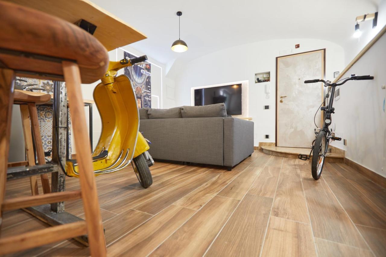 Cozy And Funny Apartment In Front Of Vatican Museums - Myflat In Рим Екстериор снимка