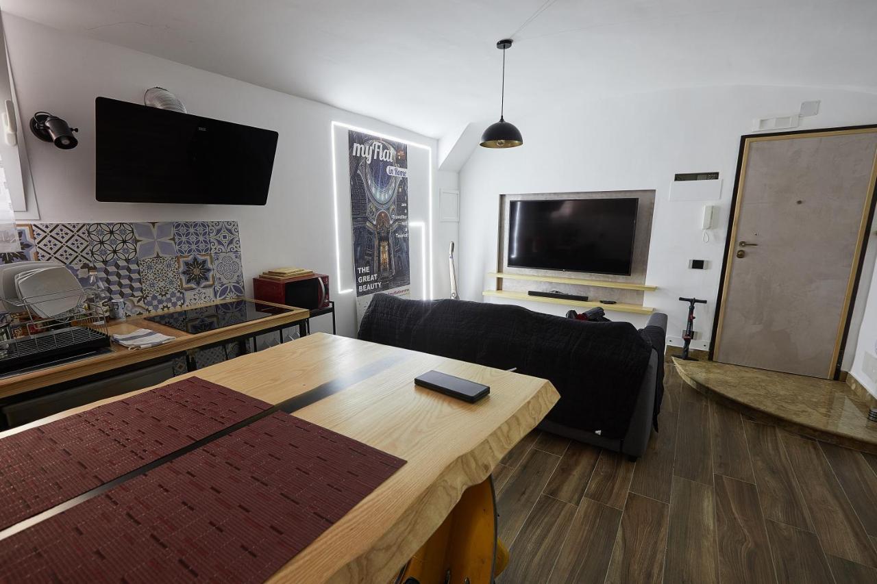 Cozy And Funny Apartment In Front Of Vatican Museums - Myflat In Рим Екстериор снимка
