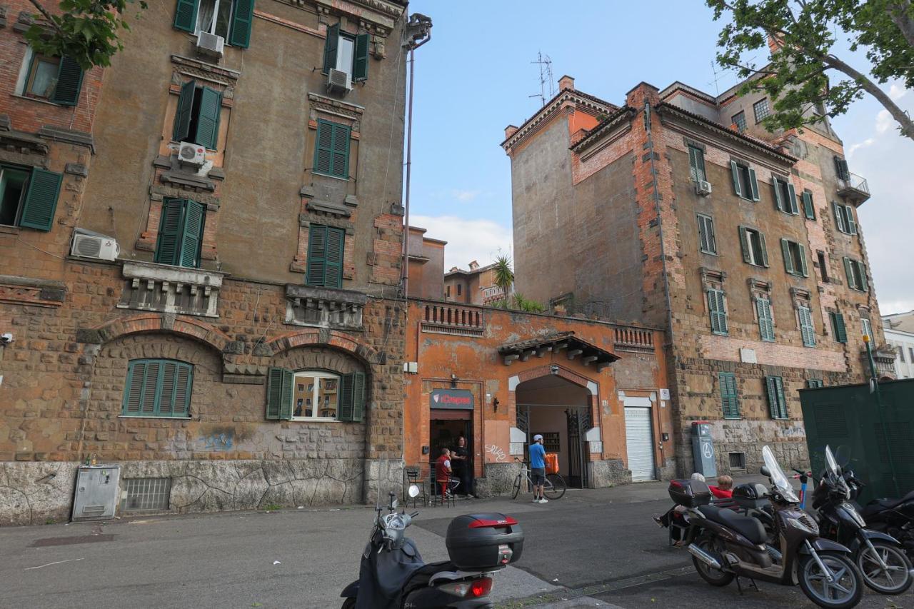 Cozy And Funny Apartment In Front Of Vatican Museums - Myflat In Рим Екстериор снимка